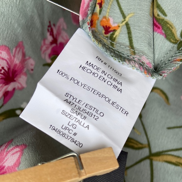 NWT Lily Rose Sz-L Beautiful, Unique, Great Design-Square Neck or Cold Shoulder - Picture 16 of 17